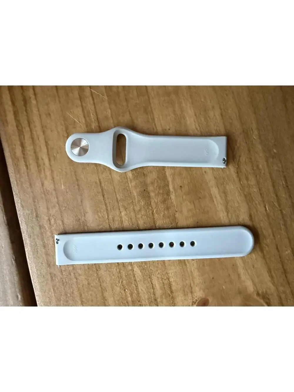 GTR 4/3/2 White Silicone Replacement Watch Band 18 MM